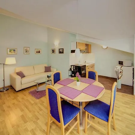 Big Blue - One-bedroom With Balcony And Side Sea View *